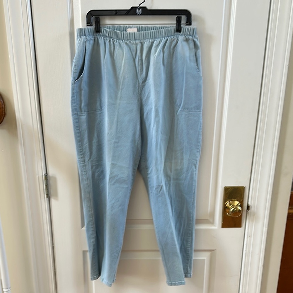 Women’s Light Blue Jeans